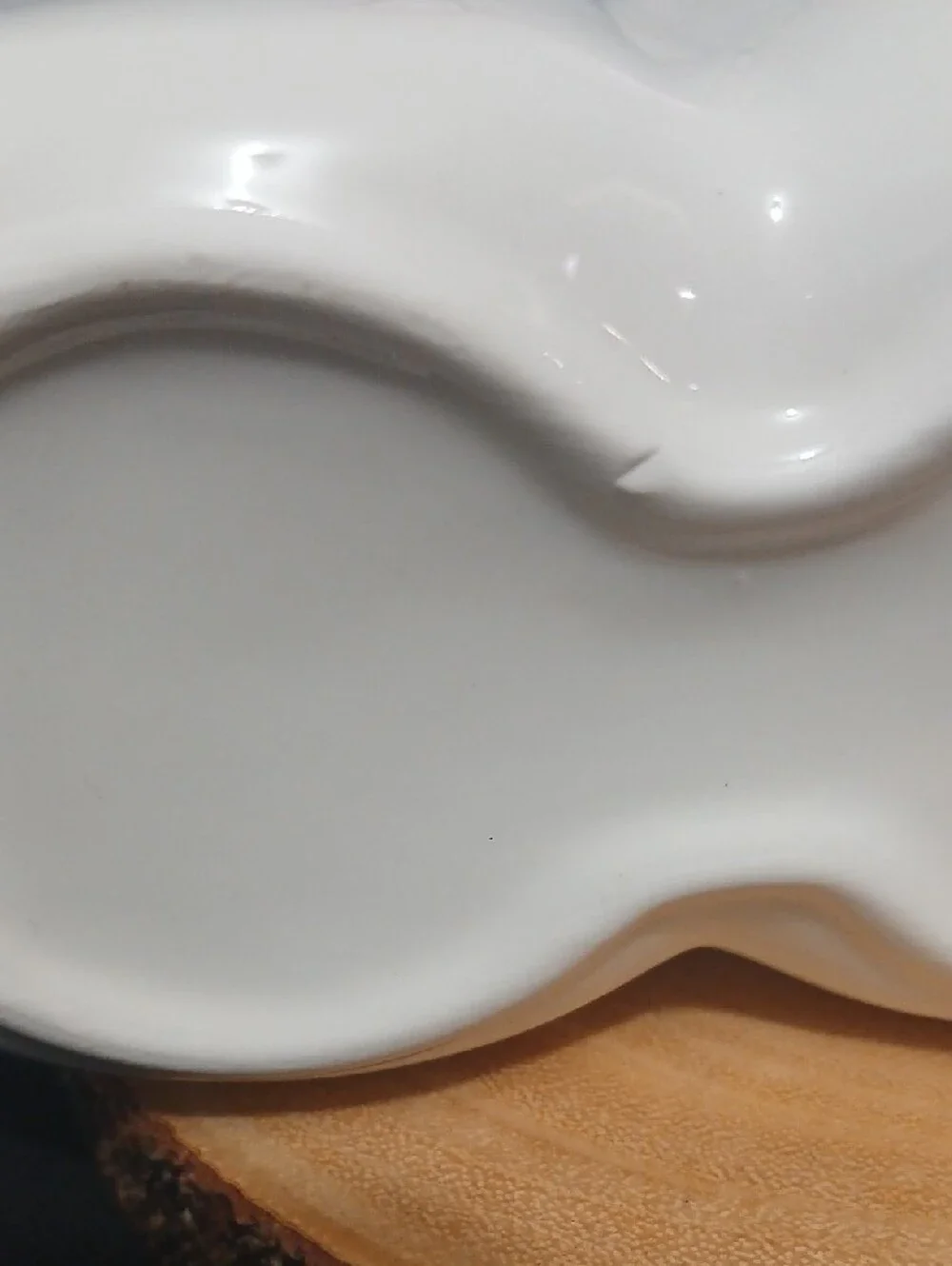 Ceramic Utensil Holder in White with Cutlery Design NWT